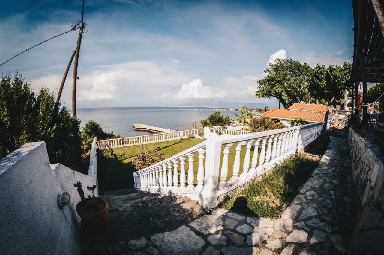 Villa Galanis By The Sea نيفوريكا المظهر الخارجي الصورة
